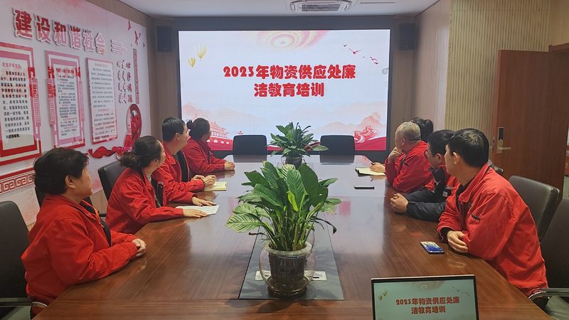 小标题：自考本科背景下的培训需求